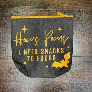 Thirty-One Hocus Pocus Snack and Go Zipper Pouch Bag Halloween Black Orange